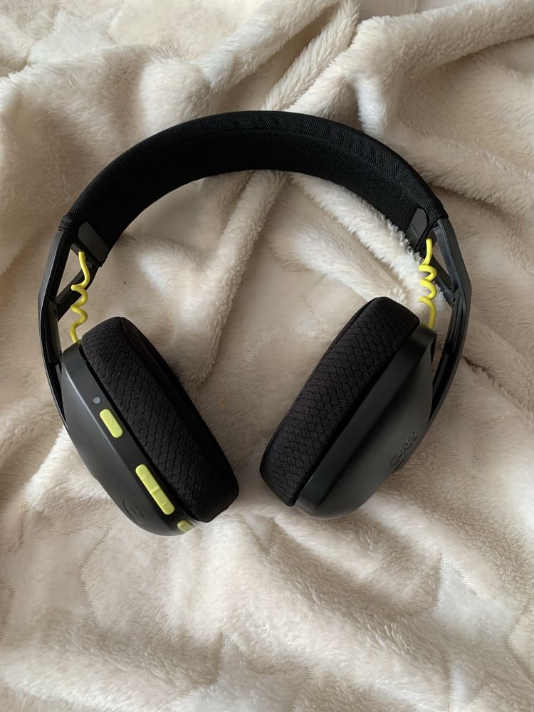 Продам навушники logitech g 435