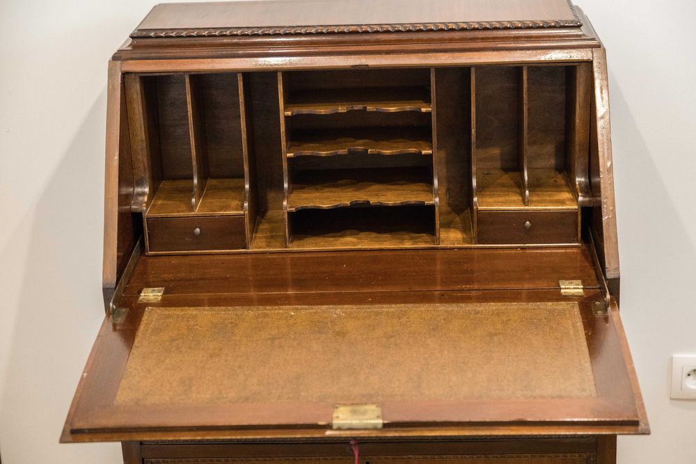 Sekretarzyk retro / vintage w bardzo dobrym stanie