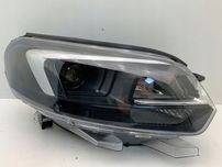 Opel Vivaro c Zafira d Life Lampa bi-xenon Prawa