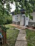 Продається будинок  з ставком  ,в с.Брусенки.Кицманский р.