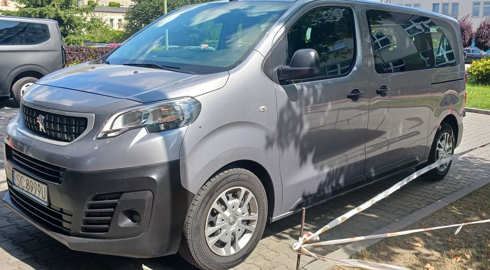 Peugeot Traveller 1,5  do 3,5 t, 5 drzwiowy , 9 osobowy