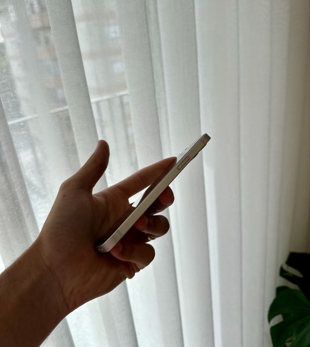 IPhone 12 64Gb + Acessorios (COMO NOVO)