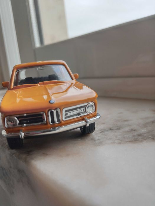 Miniatura BMW 2002 ti