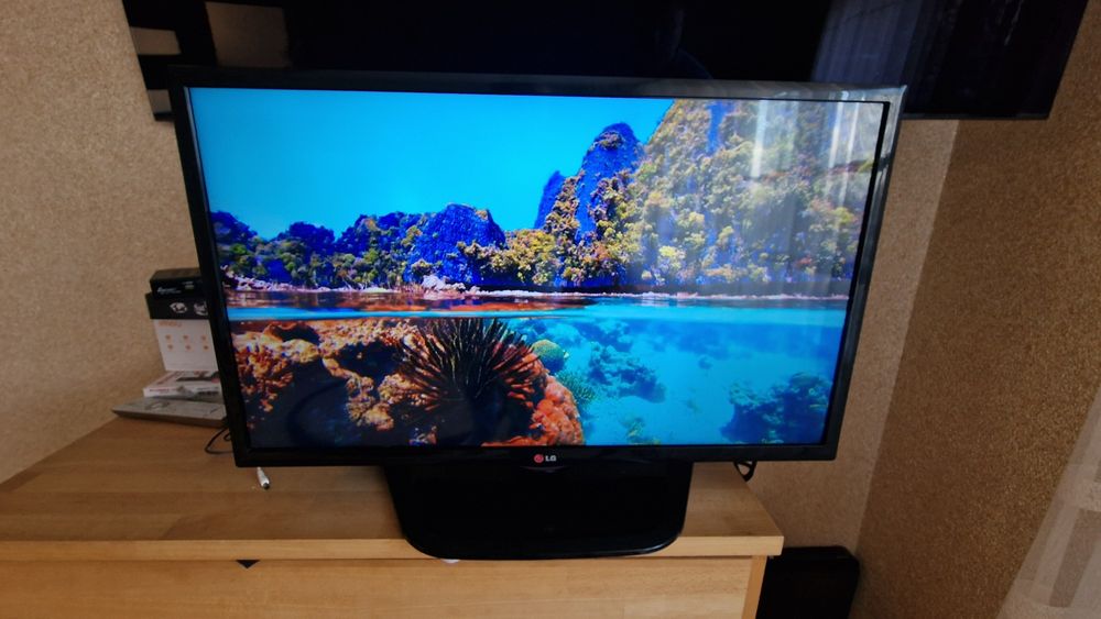 Телевізор 42" LG 42LN5400