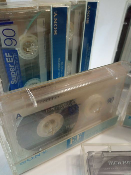 Аудиокассеты Sony б/у одним лотом