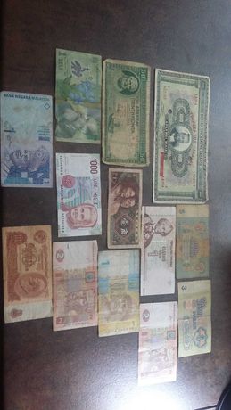 zestaw banknotów