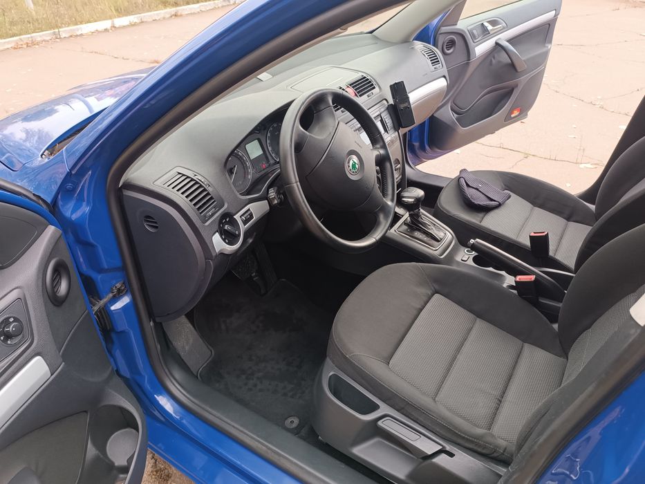 Продам Шкоду Октавія на автоматі.