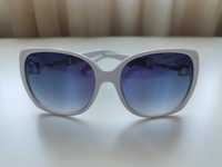 Óculos de Sol Brancos c/ oferta da Caixa