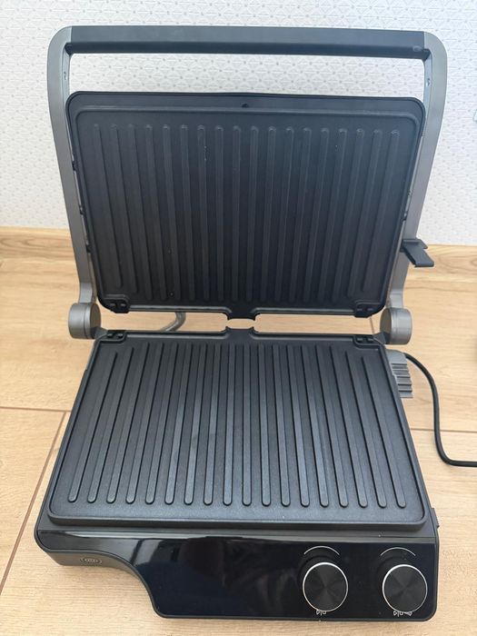 Grill elektryczny HISENSE HCG2000XXL