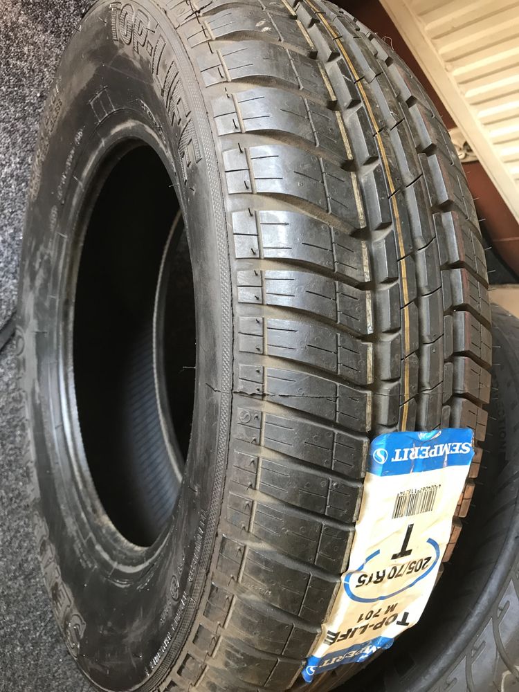 1 szt.nowa opona letnia 205/70R15 Semperit Top-Life M701