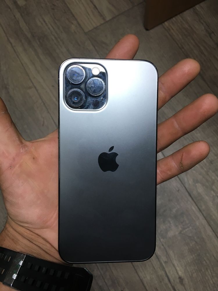 Телефон iphone 12 pro