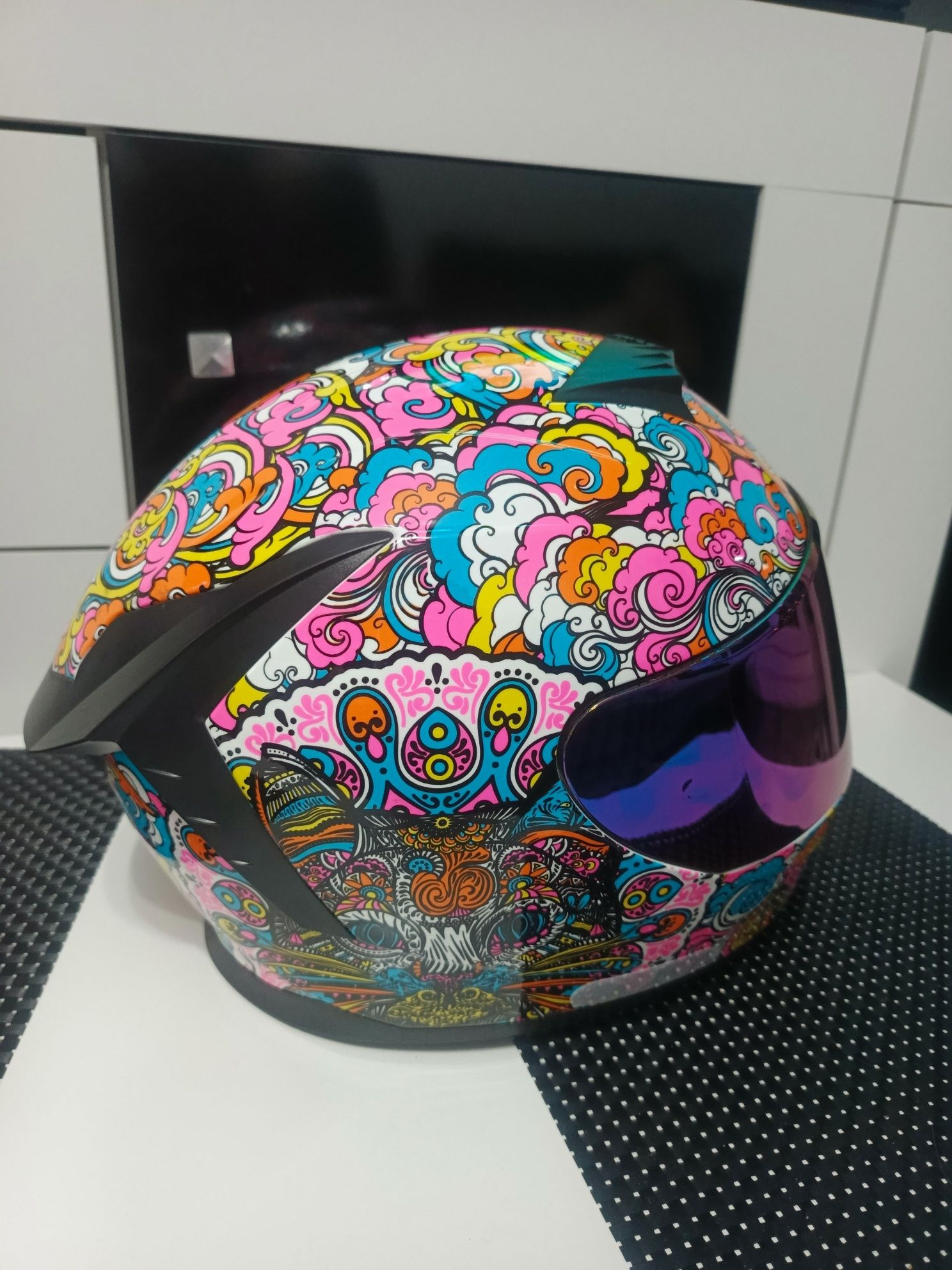 Kask motocyklowy 57 nowy