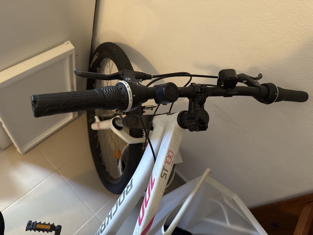 Bicicleta praticamente nova