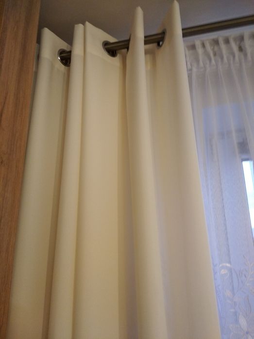Sprzedam zasłony do pokoju