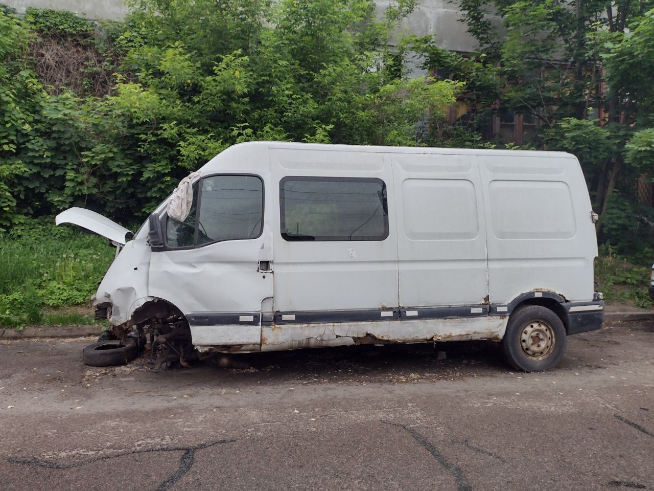 Продам пiсля ДТП рено мастер