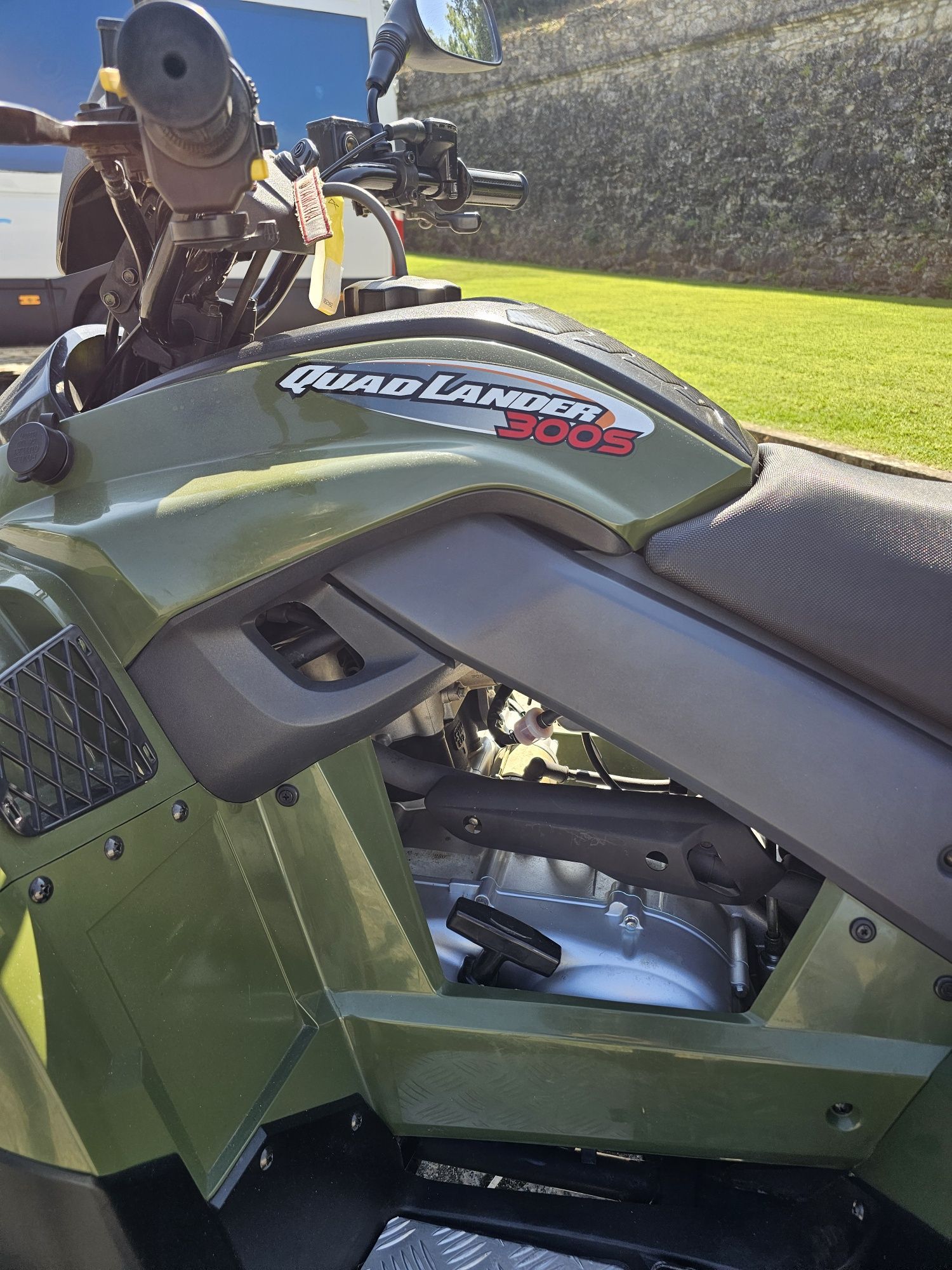 Moto4 SYM QUADLANDER 300