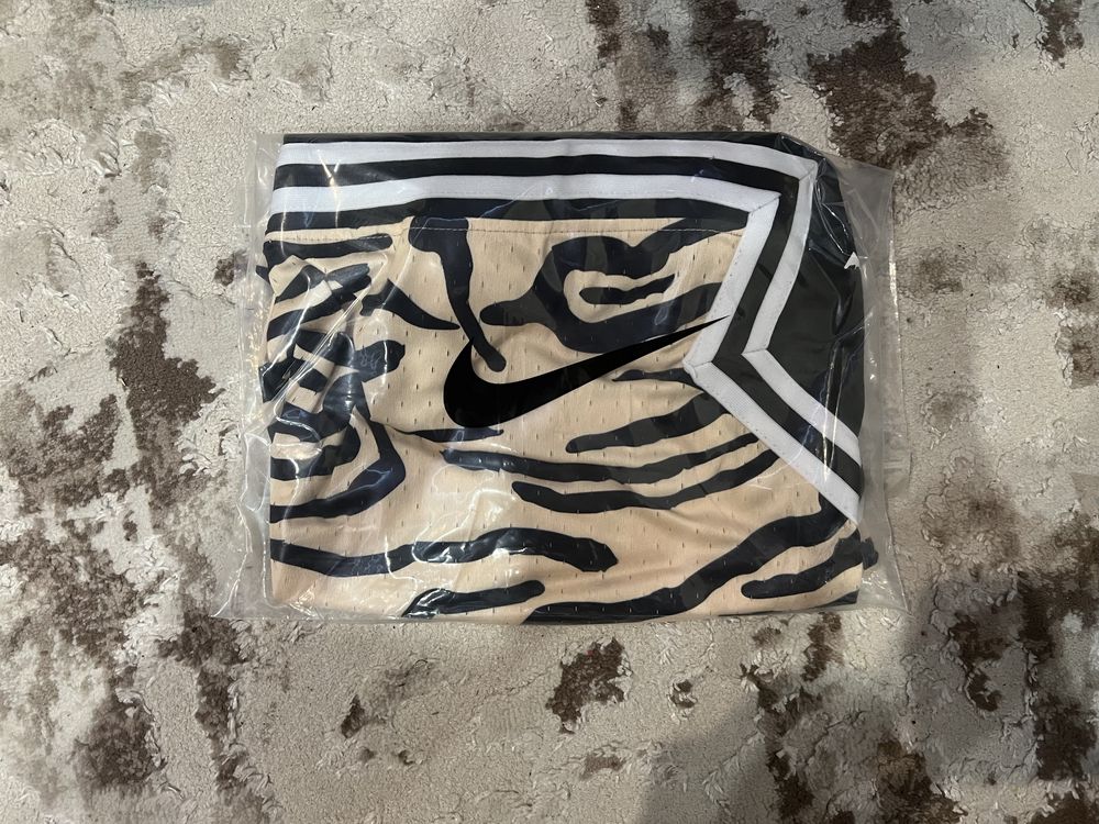 Шорти jordan тигрова краска