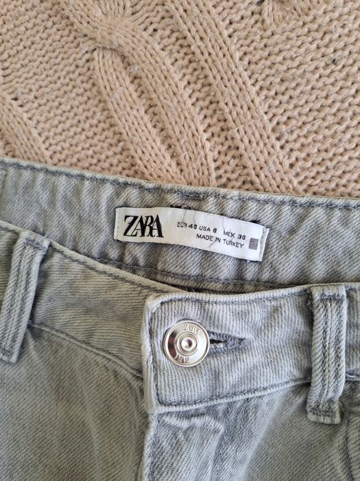 Жіночі джинси в стилі  мом з високою посадкою zara
