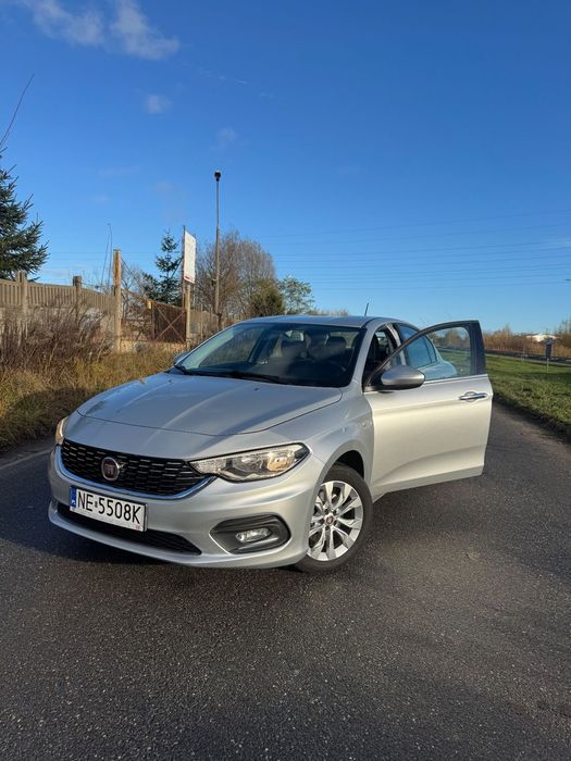 Fiat Tipo Wersja Lounge, podgrzewane siedzenia, nawigacja