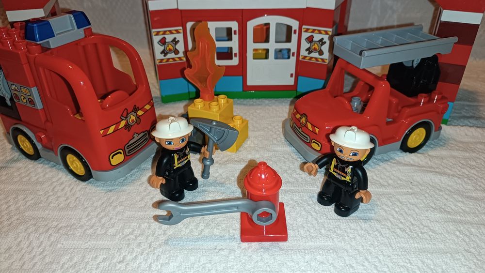 Лего дупло пожежна станція 10593 всі деталі
