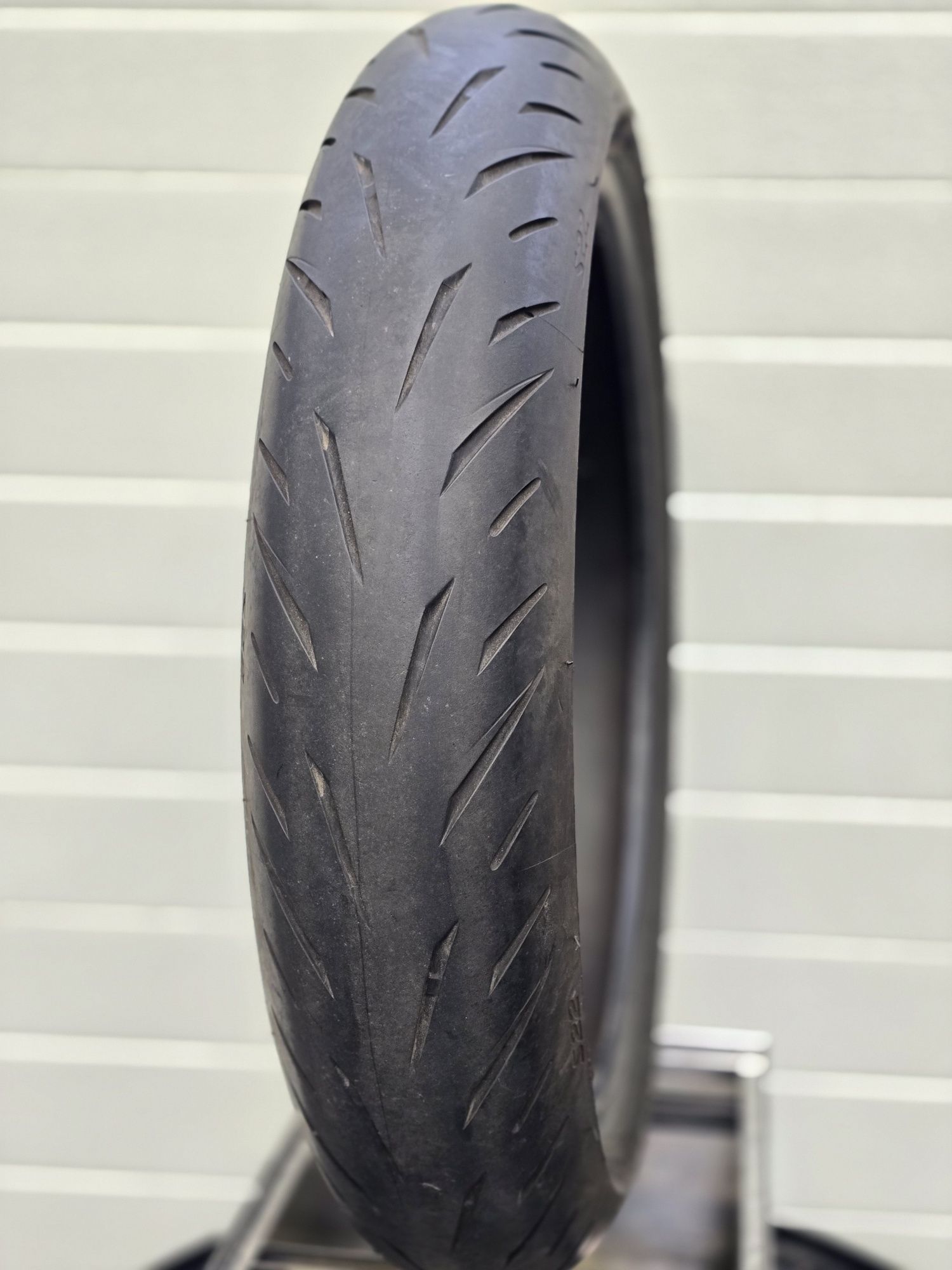Opona Bridgestone Battlax S22 120/70/17