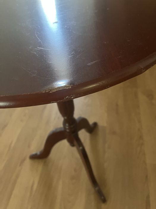 Mesa de apoio redonda