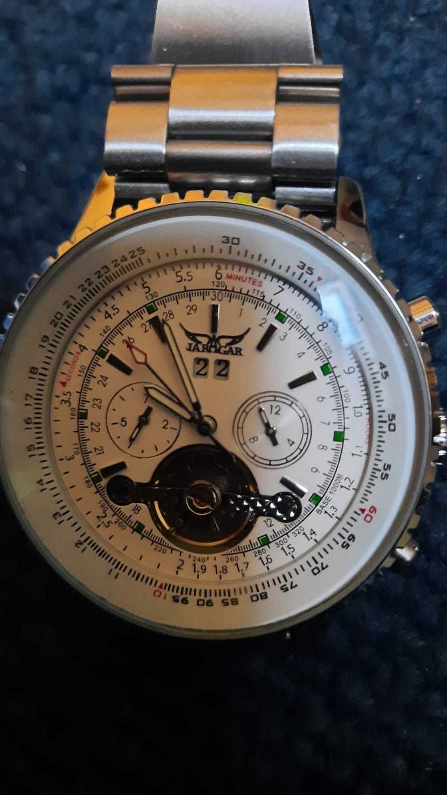 relógio cronógrafo com turbilhão estilo Breitling, para o estiloso