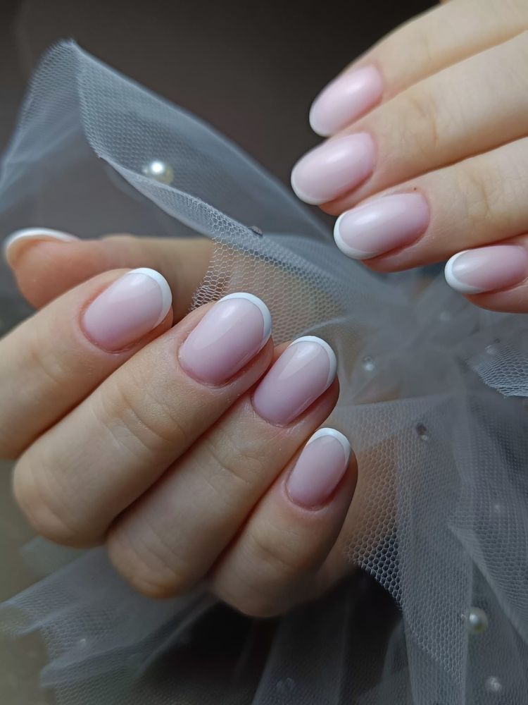 Stylizacja paznokci - manicure hybryda/żel