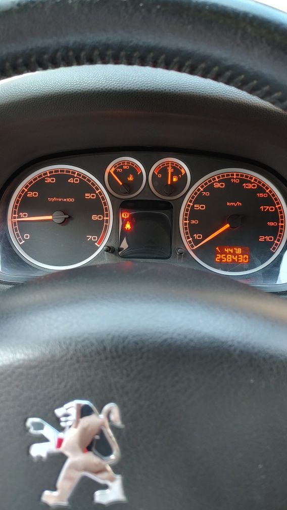 Пежо 307  1.6 бензин универсал