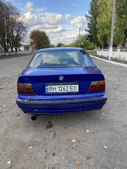 Продам BMW E36 1,8