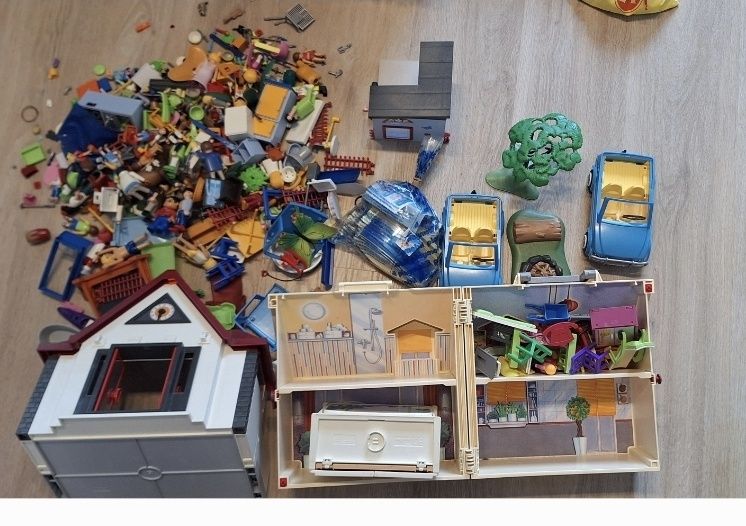 Domek Playmobil plus mix innych. Playmobil mi.