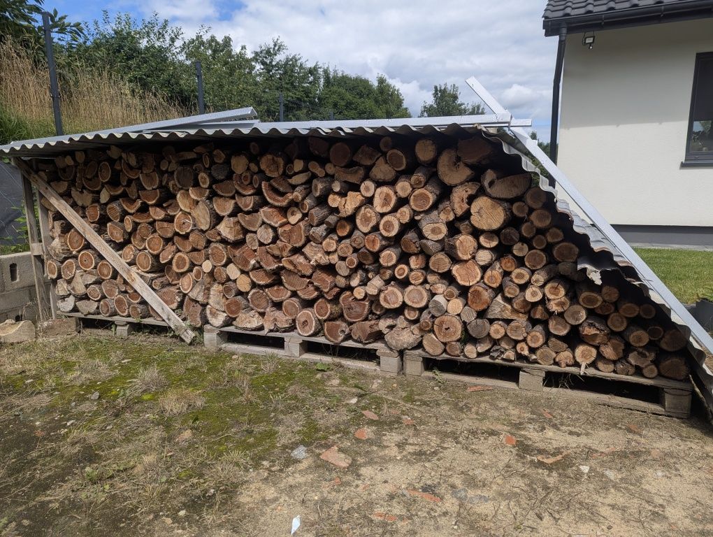 Sezonowane Drewno Owocowe do Wędzenia i Jesion Opał Pocięte Połupane