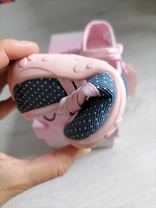 Kapcie/trampki Hello Kitty 20 nowe