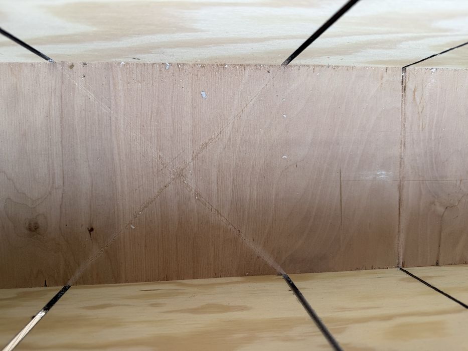 Skrzynka uciosowa Decor System do przycinania listew przysifitowych