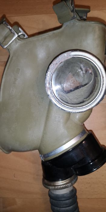 Maska przeciwgazowa typu słoń