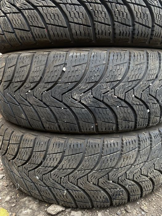 Резина 215/65/р16 зима