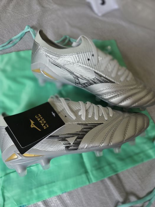 Mizuno ,Adidas ,Nike  €99