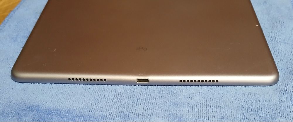 iPad pro 10.5  64 gb