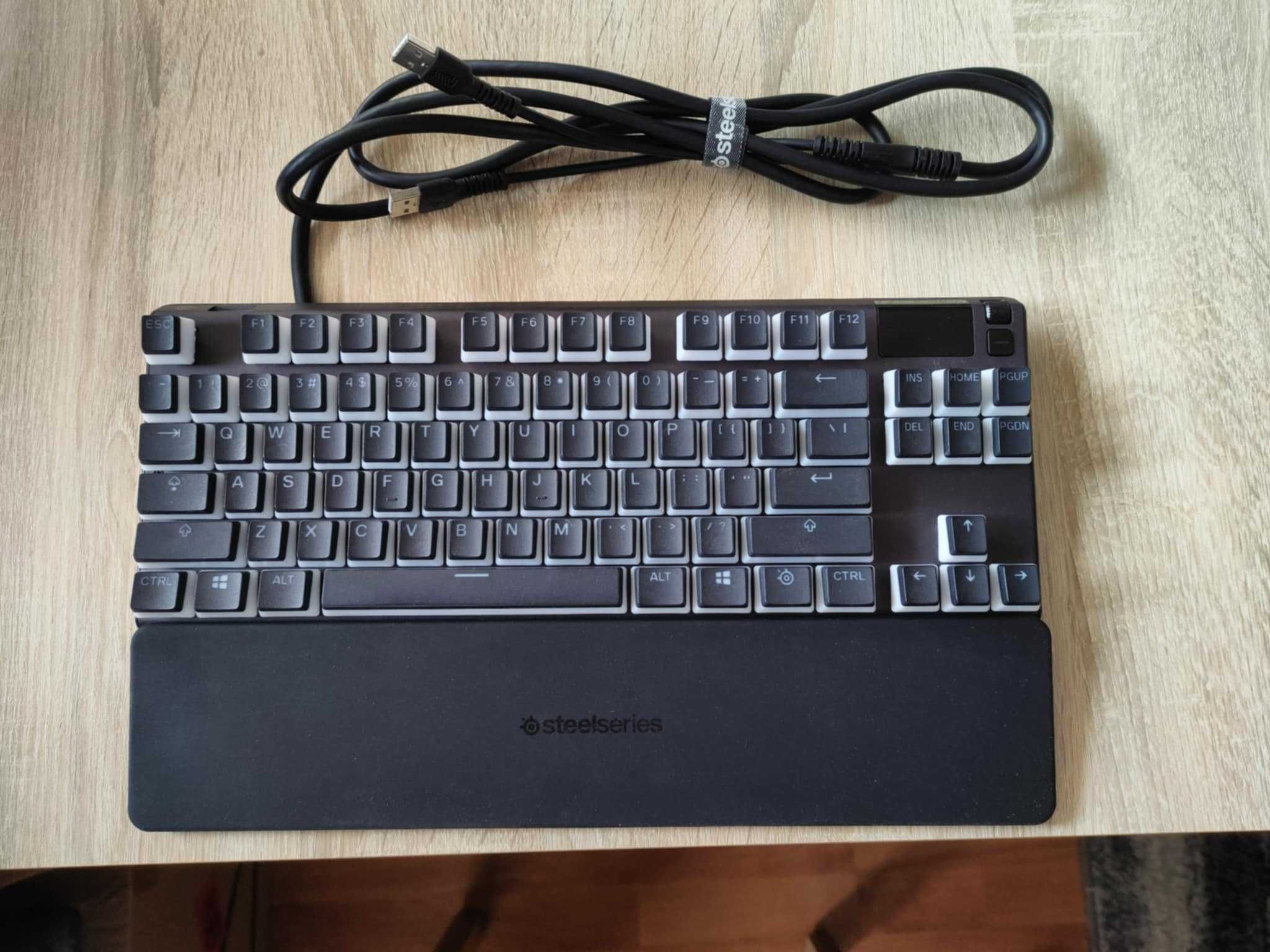 Steelseries Apex 7 TKL QX2 Brown switch + PrismCaps