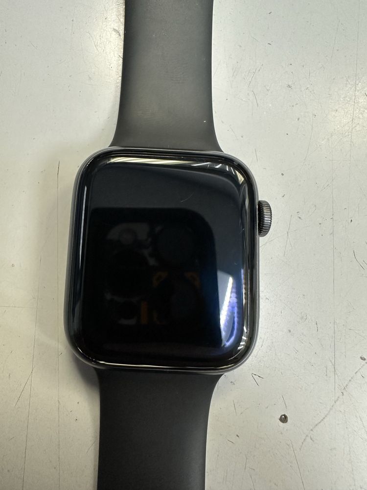 Годинник apple watch se 44 nike