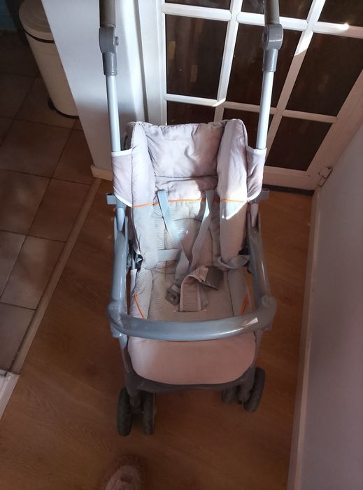 Carrinho de bebe. Acolchoado