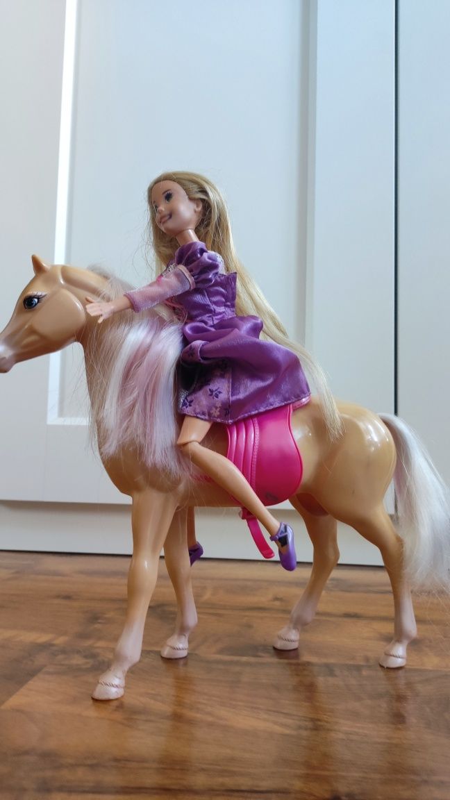 Magiczna roszpunka Lalka Barbie Mattel w zestawie koń