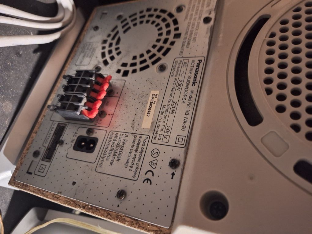 Panasonic Active Subwoofer plus glosniki