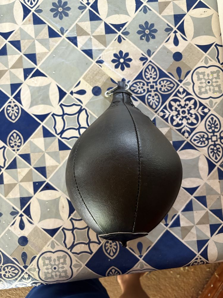 Punching bag + Speedball Decathlon
