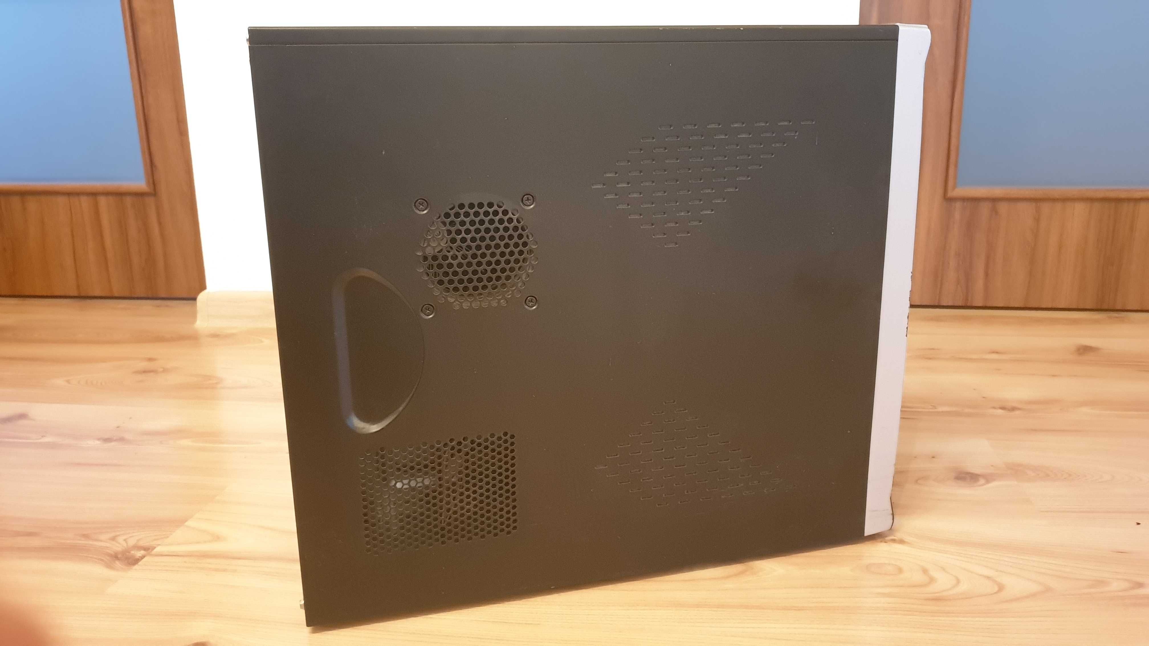 Stary komputer stacjonarny PC Qoltec 425W + Procek Intel + RAM 512MB