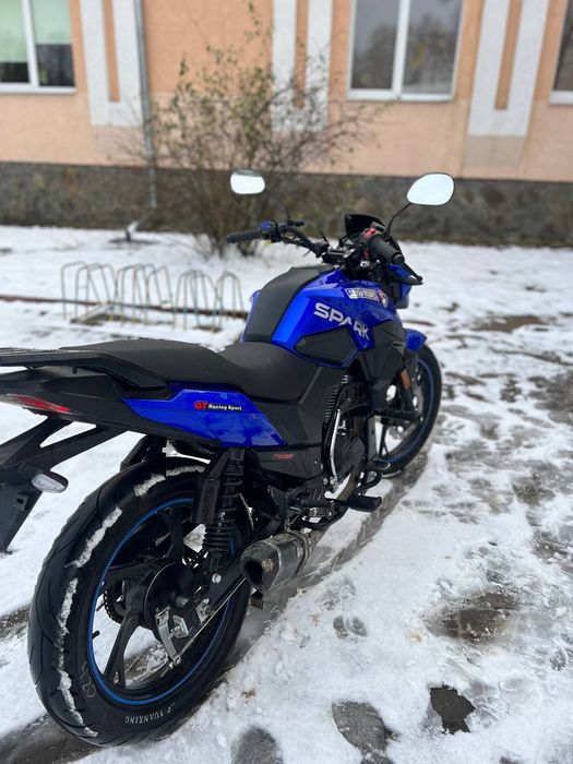 Продається Spark r32 торг