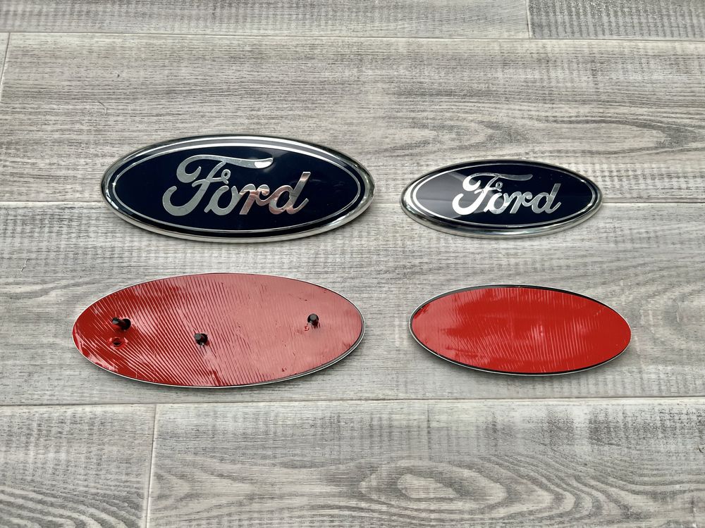 Емблема значок логотип Форд эмблема Ford на решітку, на багажник
