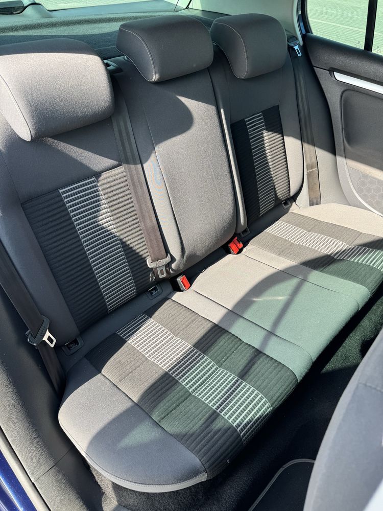 Продам Volkswagen Golf V MPI