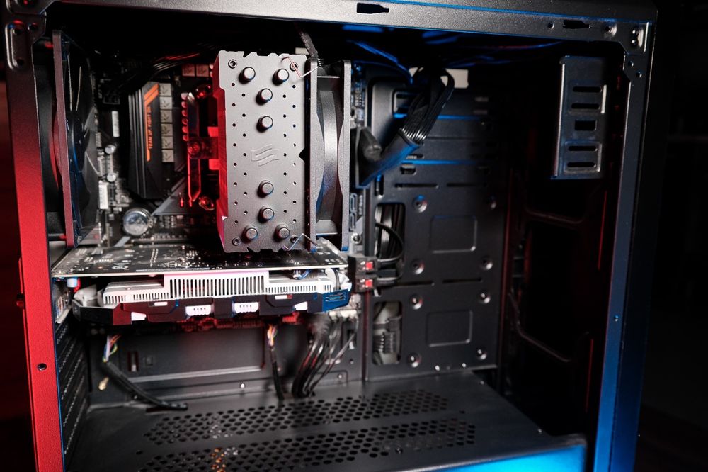 Komputer do gier, montowania filmów 16 GB ram, amd ryzen 5