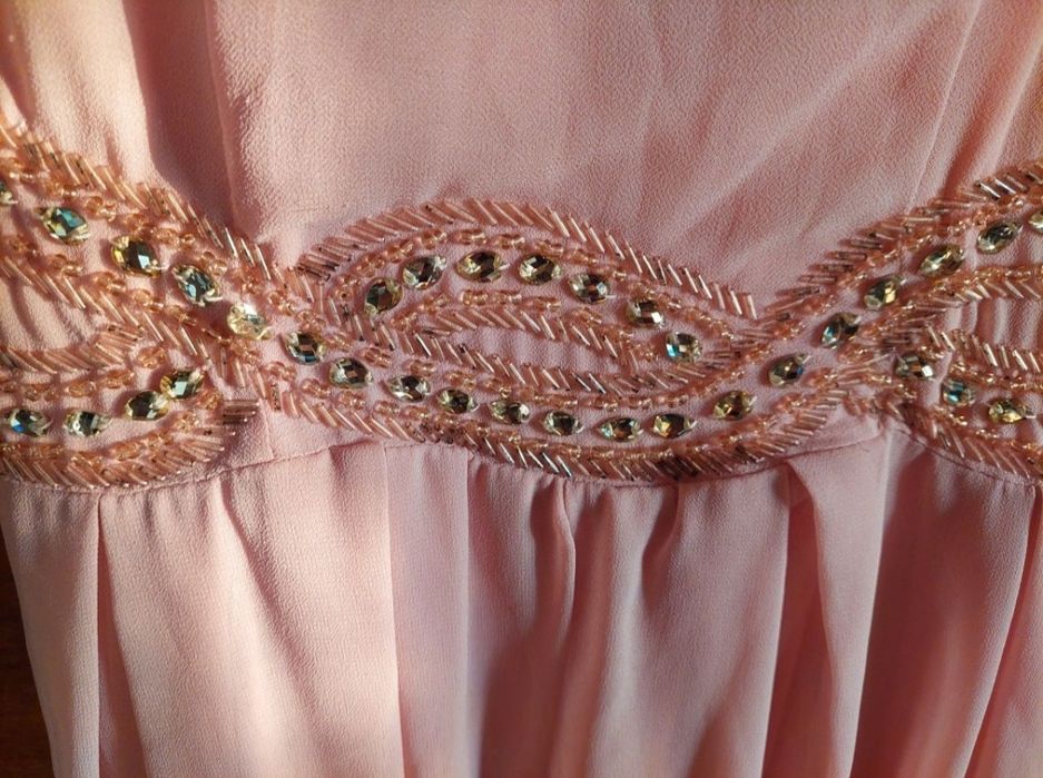 Сукня для дівчини рожевого кольору